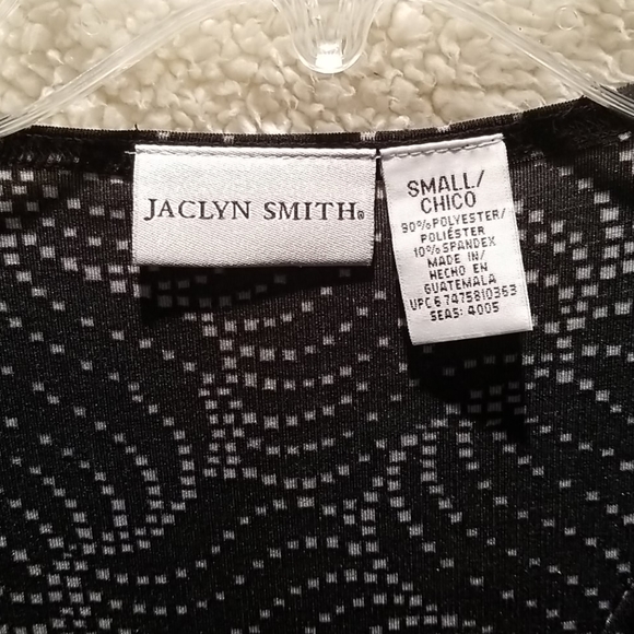 Sleeveless summer blouse - Picture 2 of 4